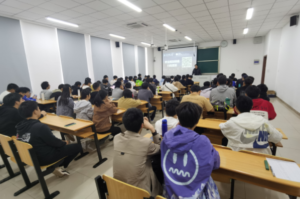 M88明升(中国)科技集团在南京理工大学网络空间安全学院举办职业生涯规划讲座